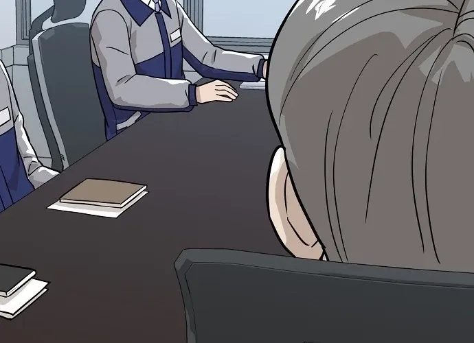 Assistant Manager Lee