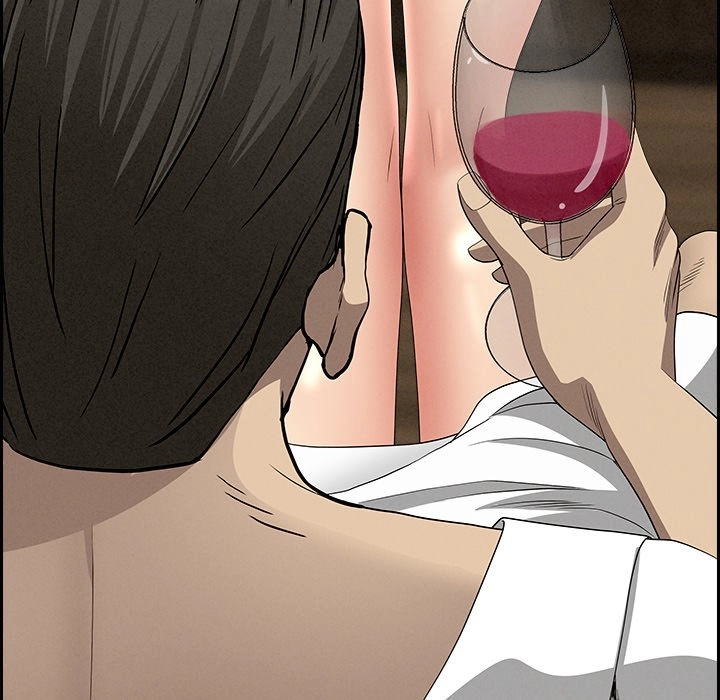 Her Bodyguard Chapter 7 page 32 - 