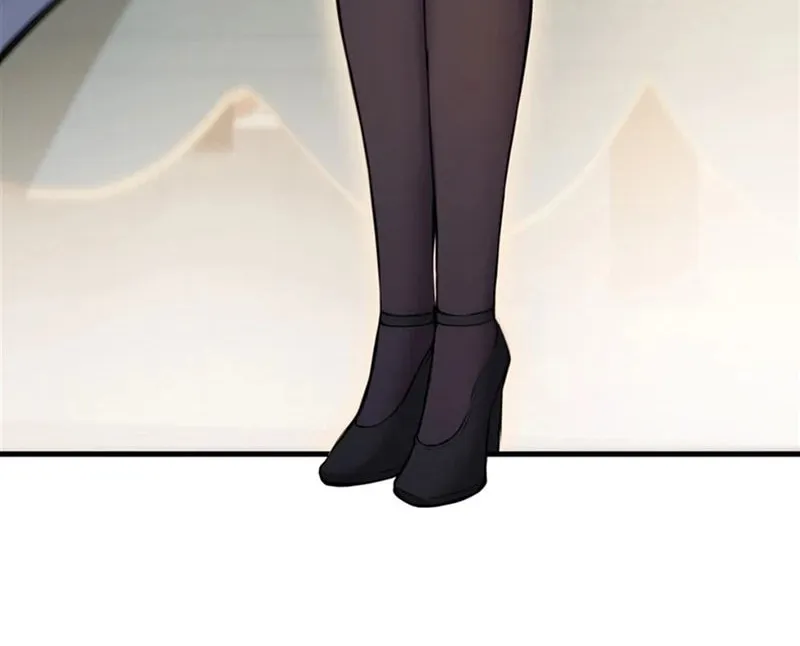 The Yellow-haired Villain in Female Main Character