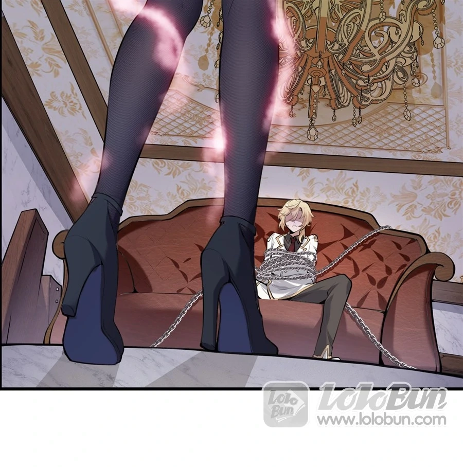 The Yellow-Haired Villain in the Female Main Character