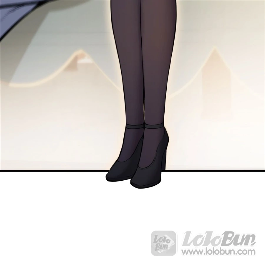 The Yellow-Haired Villain in the Female Main Character