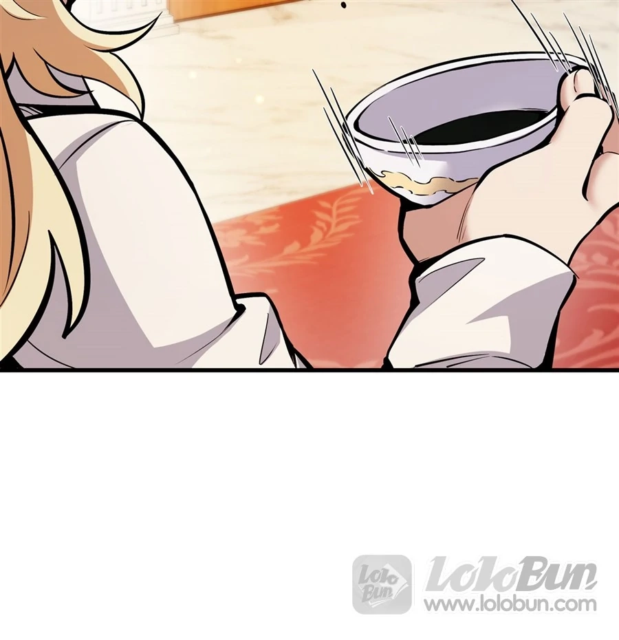 The Yellow-Haired Villain in the Female Main Character