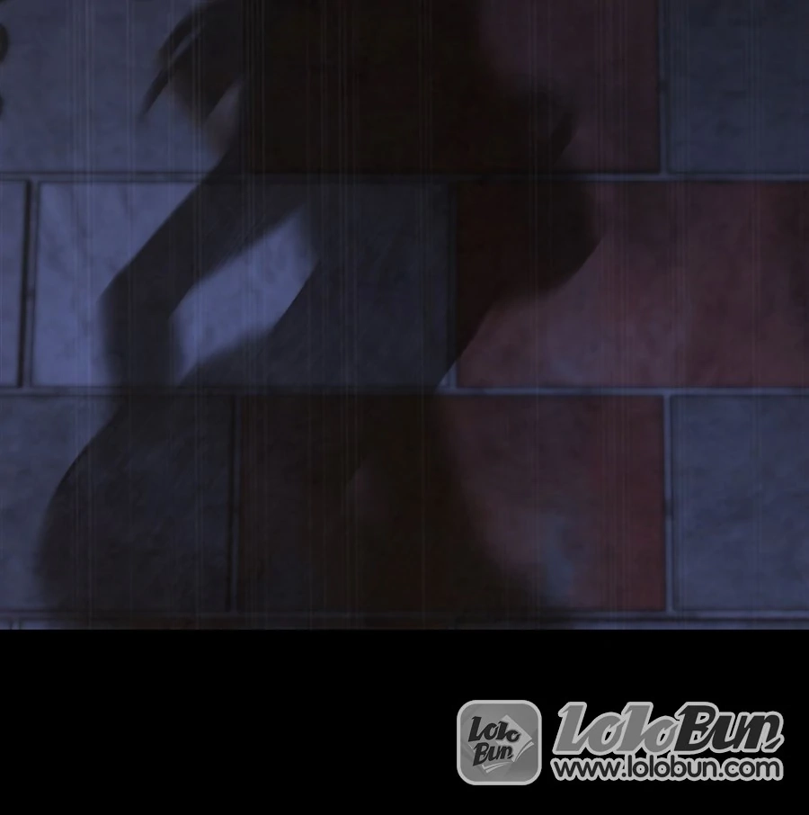 The Yellow-Haired Villain in the Female Main Character