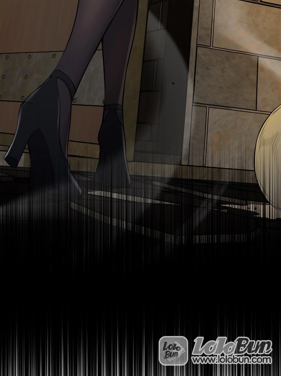 The Yellow-Haired Villain in the Female Main Character