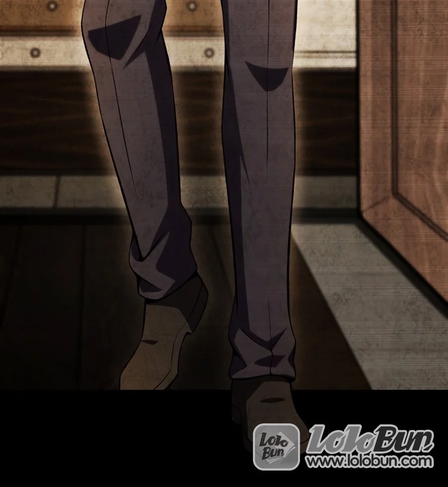 The Yellow-Haired Villain in the Female Main Character