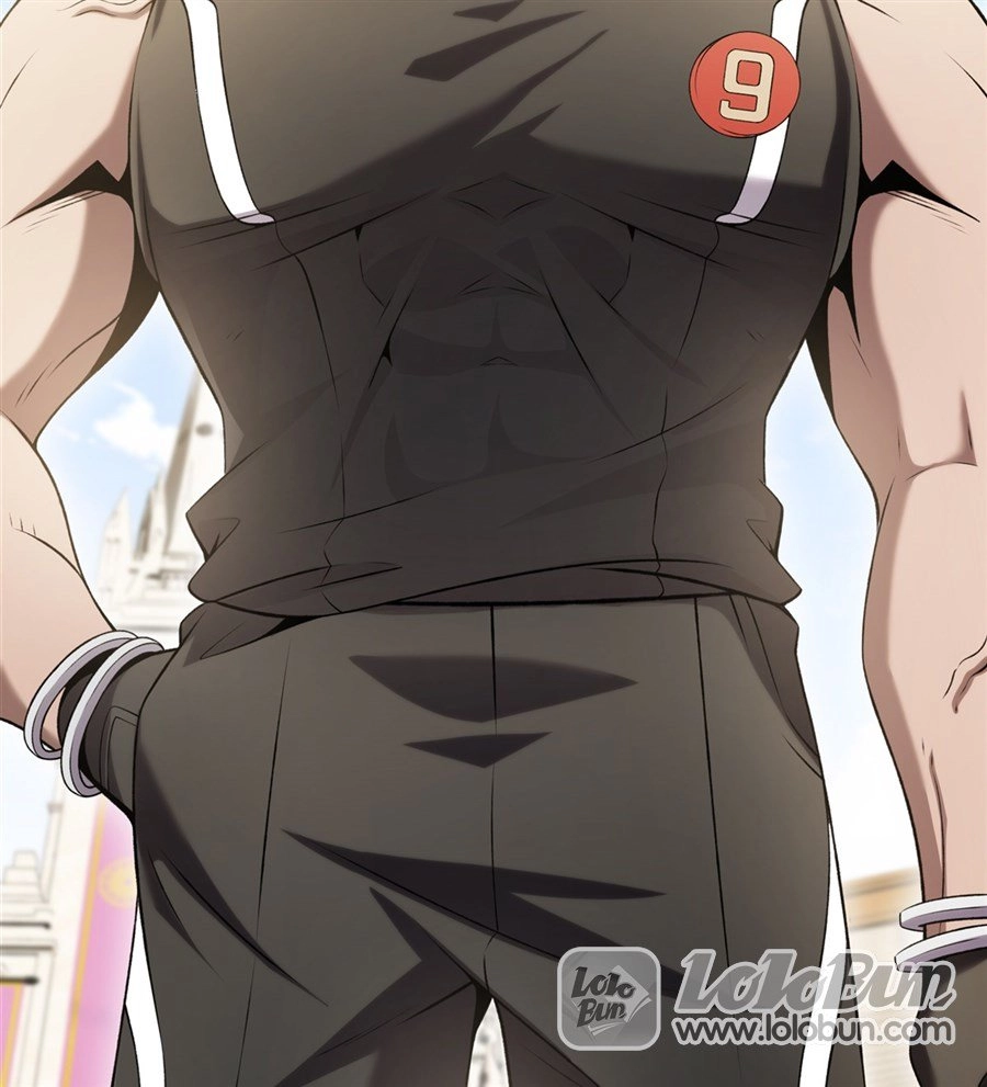The Yellow-Haired Villain in the Female Main Character