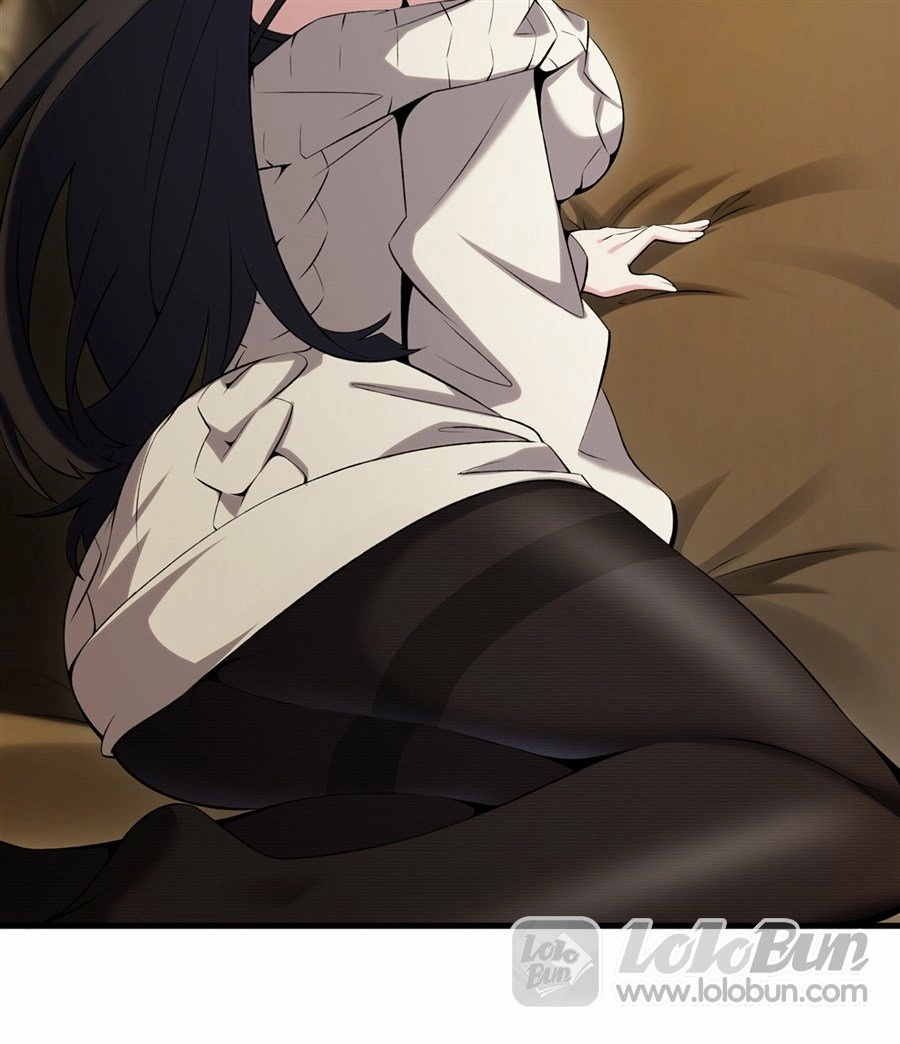 The Yellow-Haired Villain in the Female Main Character