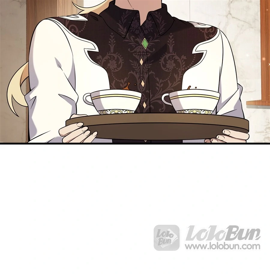 The Yellow-Haired Villain in the Female Main Character